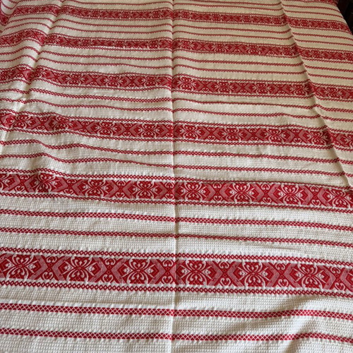 Traditional woven quilt like new 2.20 x 2.00 m