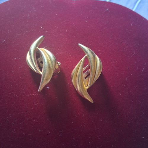 Vintage Atelier jewelry set like new, gold tone, 60s-70s
