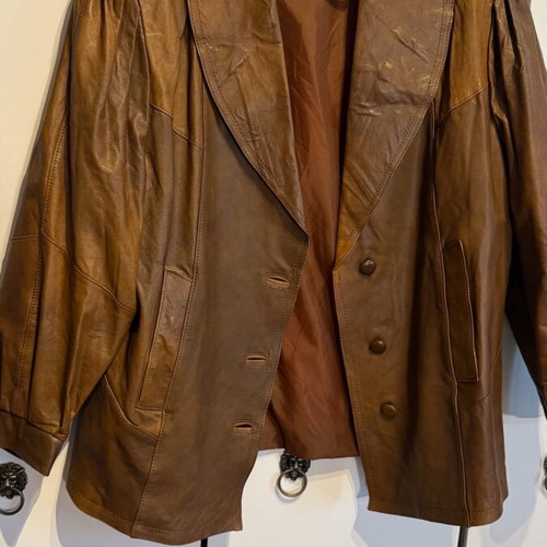 Leather jacket size M brown like new