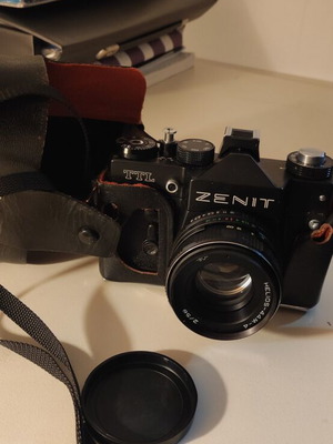 Zenit camera vintage authentic like new with leather case