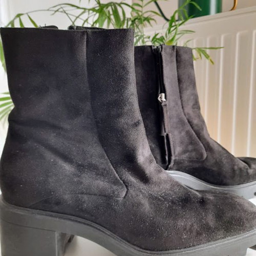 Zara black ankle boots size 38 like new