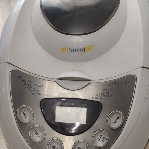 Izzy bread maker like new with multiple baking programs