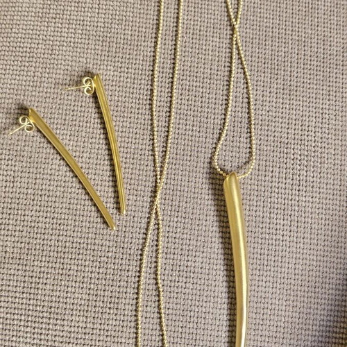 Jewelry set new, gold necklace and earrings