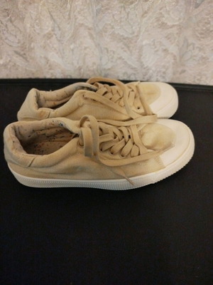 Sports shoes used, beige, good condition
