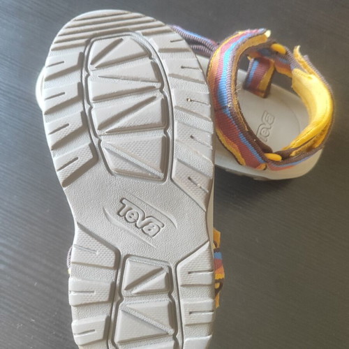 Teva unisex sandals size 27 used, multicolor