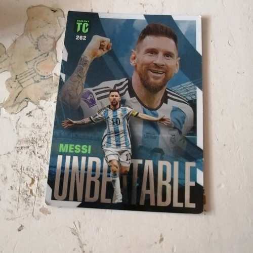 Lionnel Messi card like new