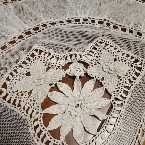 Handmade antique tablecloth like new