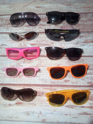 Sunglasses and eyeglasses used, pack of 10 pairs