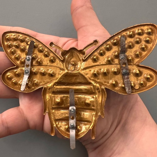 Metal bee for crafts multicolored new