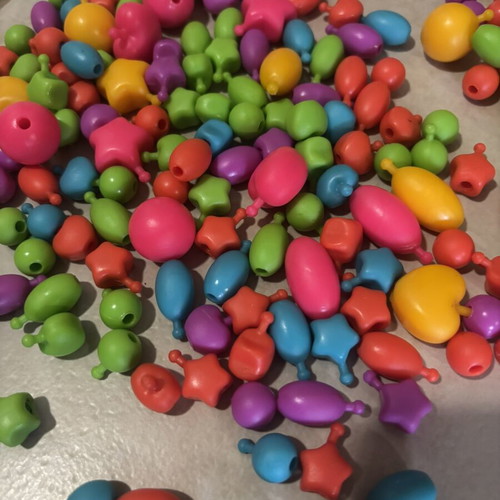Vintage 90s Style Pop Beads Set like new, colorful craft beads