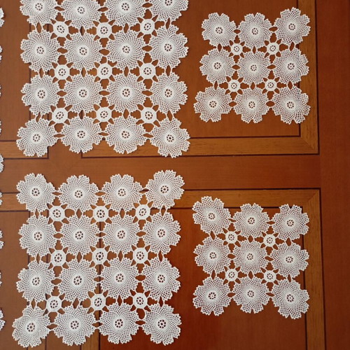 Doilies like new