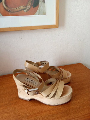 Ravel sandals used, leather straps and solid wood platform, size 38, beige