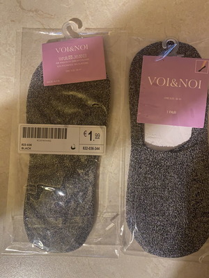 Καλτσάκια Voi & Noi ελαστικά καινούργια, δύο ζευγάρια, one size 36-41, μαύρα και ασημί