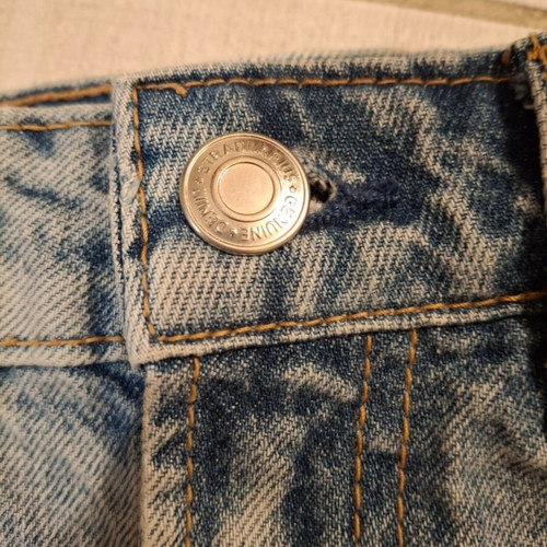 Stradivarius denim mini skirt like new, size small, light blue