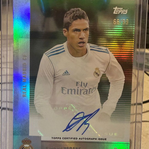 Raphael Varane AUTO green 66/99 Topps card