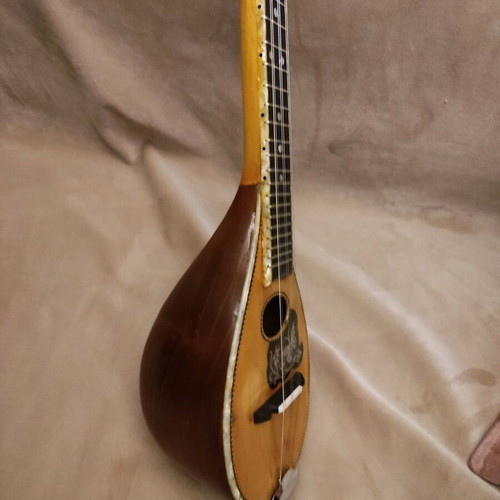Baglamas Nikou Thanou used with amazing sound