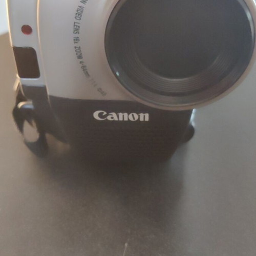 Canon UC4000 camcorder like new