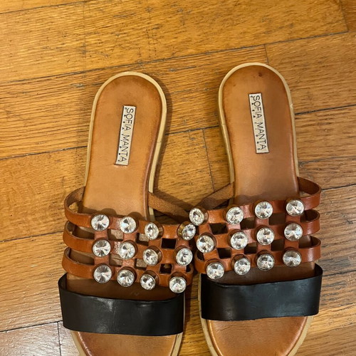 Sofia Manta sandals tan and black, size 38