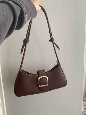 Brown shoulder bag like new with gold details