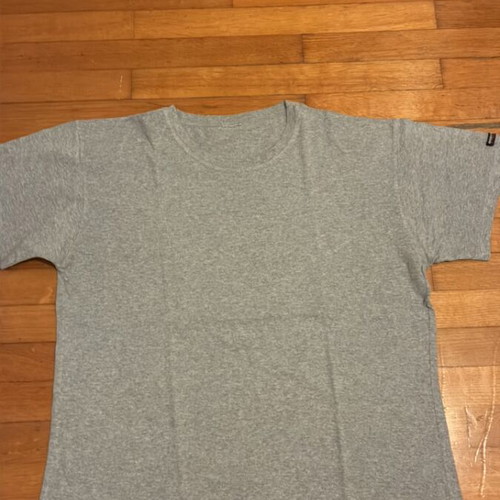 Set of two XL t-shirts Shein like new, black astronaut design and grey cotton