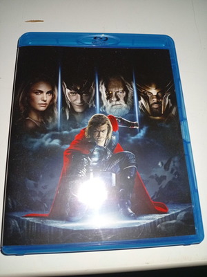 Thor 2 Disc Special Edition Blu-Ray като нов с DVD