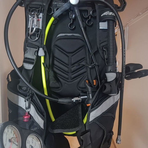 Aeris EX100 diving jacket size M used with full equipment
