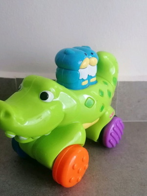 Push toy crocodile like new