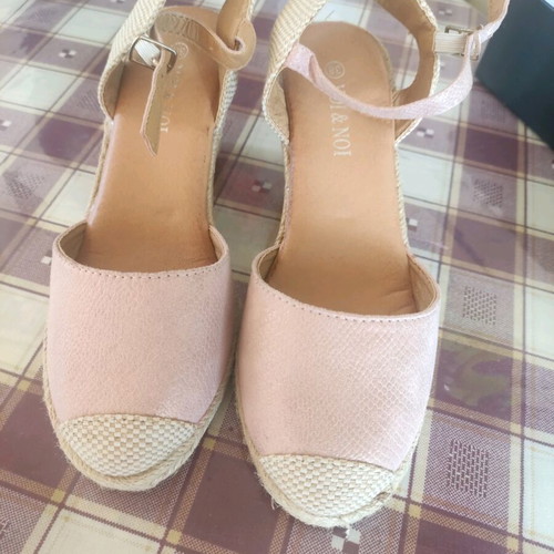 Voi Noi shoes size 38 pink shiny like new