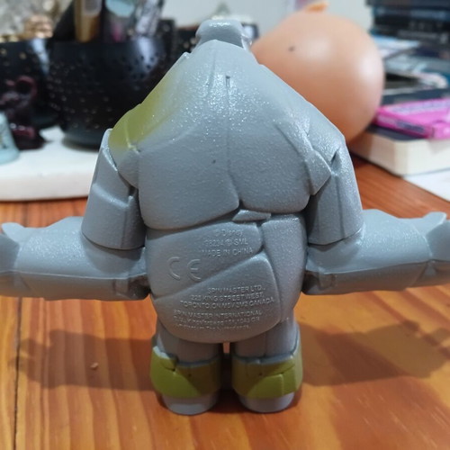 Disney Frozen II Rumbling Rock figure like new, missing crowns