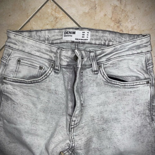 Bershka Men's Skinny Fit Grey Acid Wash Jeans like new with rips