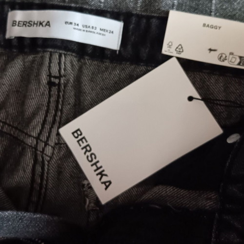 Black denim bermuda Bershka new, size XS 34