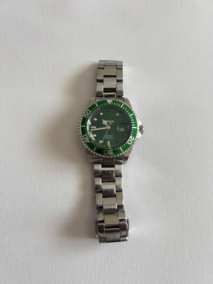 Invicta Pro Diver 24947 wristwatch used, green