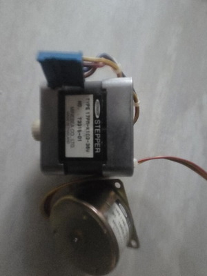 Stepper motors, set of 2