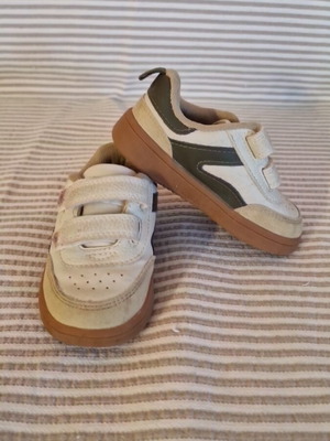 H&M kids shoes used, size 22