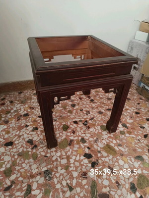 Coffee table used 35x39.5x38.5 cm
