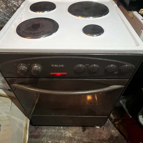 Kitchen stove with enamel hotplates used, fully functional