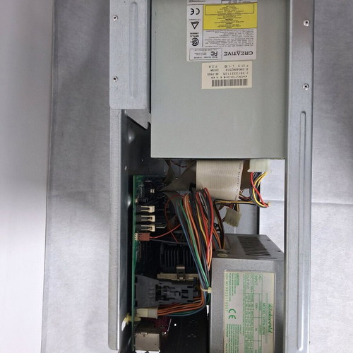 Retro Windows 98 computer used with IDE disk and RAID support