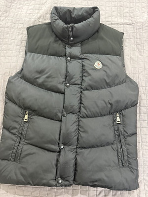 Moncler vest like new, black, sizes M L