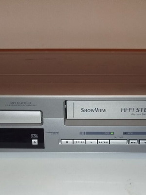 Hitachi combo video and DVD player