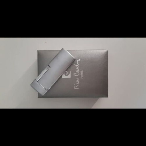 Zippo lighters like new with Pierre Cardin lighter gift