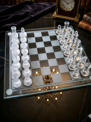 Βασιλικό γυάλινο σκάκι Crystal Royale καινούργιο premium