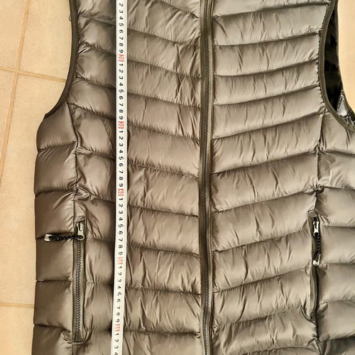 Sleeveless Quilted Jacket with Hood Large, like new, gray