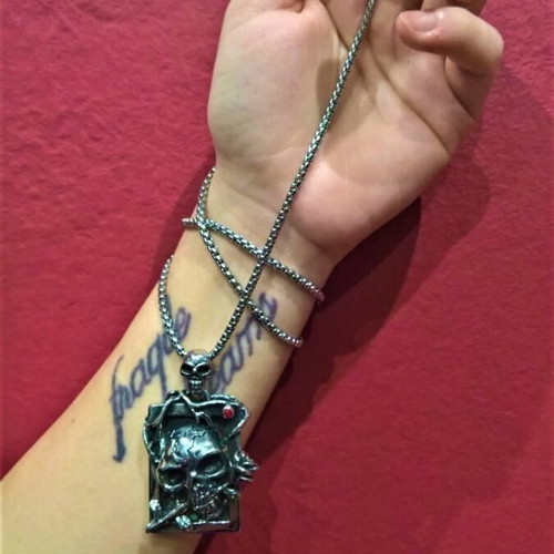 Gothic skull necklace new with red zircon