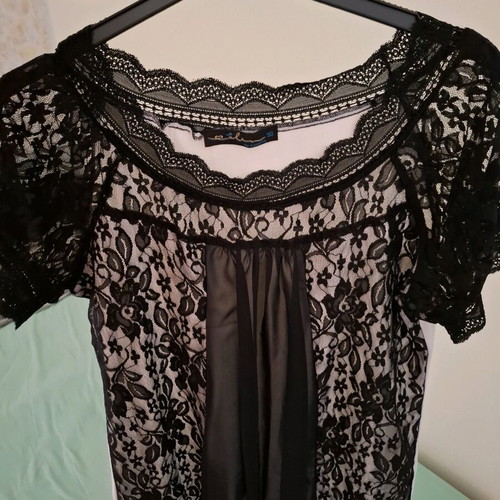 Lace women's blouse with black satin section like new, size L
