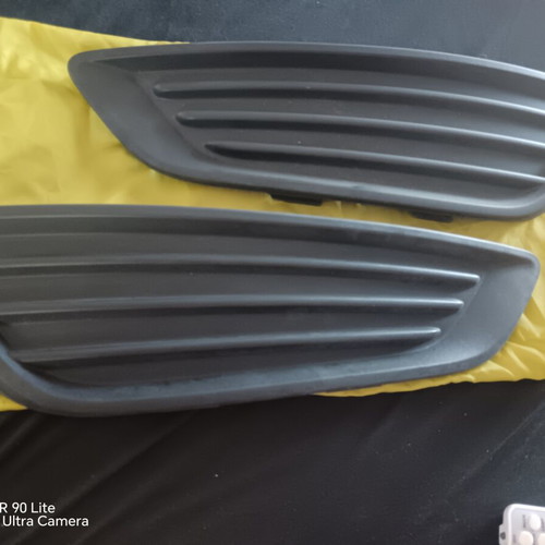 Black Covers Grilles for Front Fog Light Ford Focus MK3 2015-2018