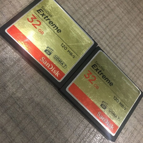 Sandisk Extreme CF32 like new, pack of 2