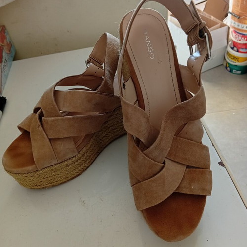 Mango platform sandals size 40 like new beige