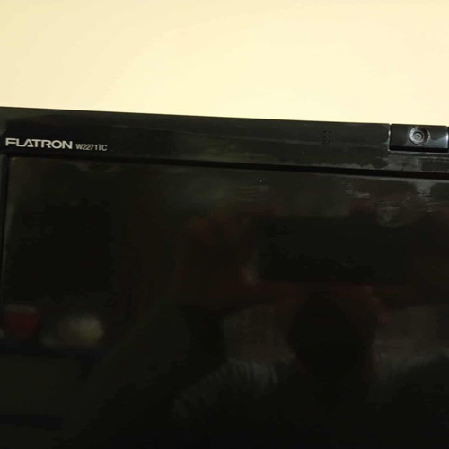 LG Flatron W2271TC 22 inch monitor like new, Full HD, webcam