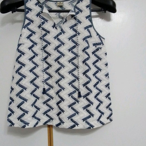 Time Out blouse like new, white and blue, size XS