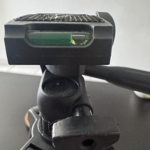 Camera tripod like new, max height 80 cm with phone holder
